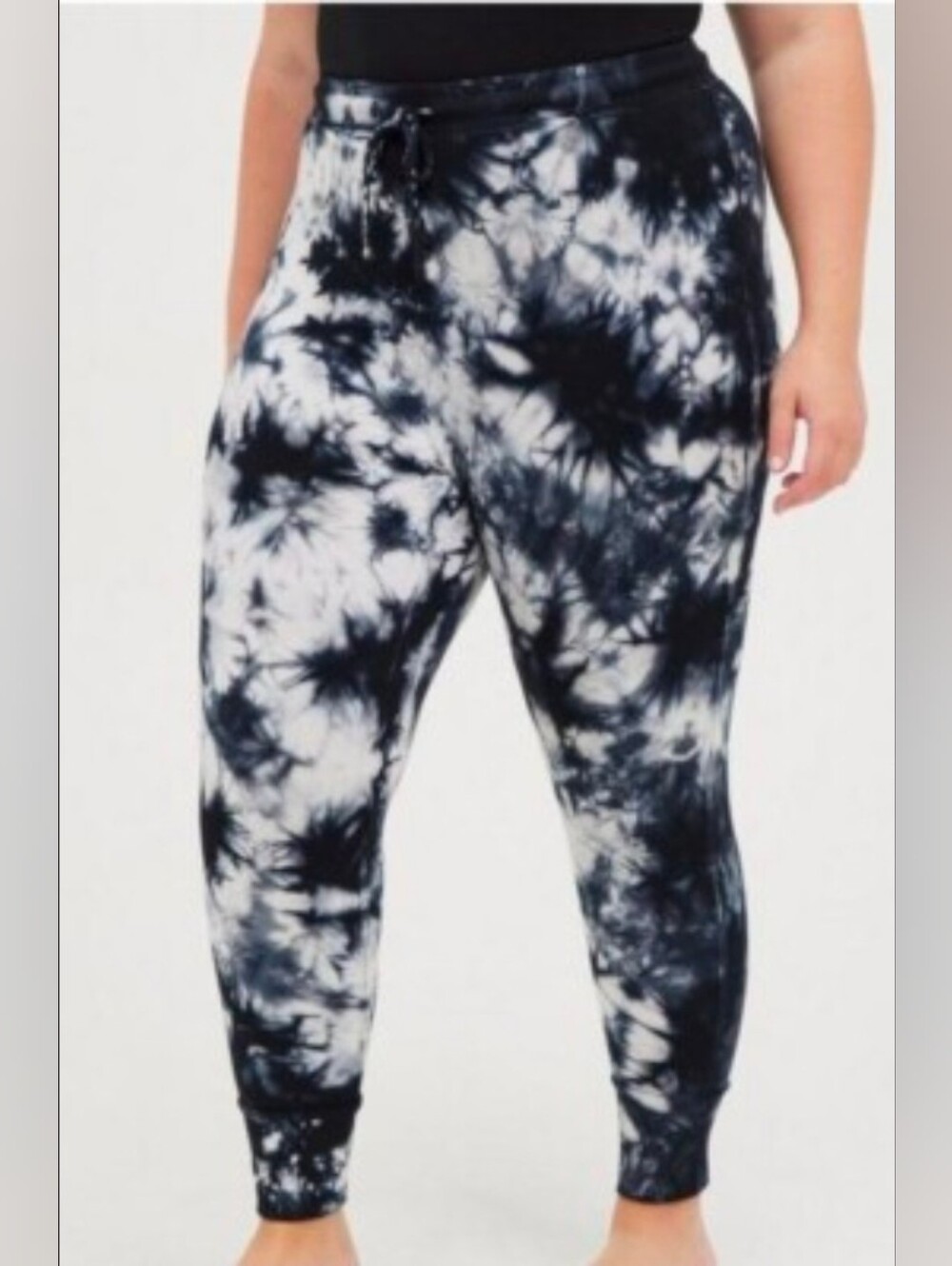 Torrid Plus Size Black & White Tie-Dye Leggings Warm Fleece Lining Size 2